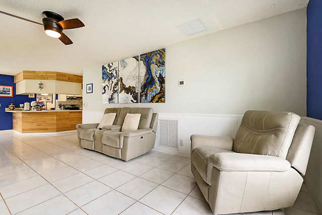 7597 N Nemec Dr Drive N, Lake Clarke Shores, FL 33406