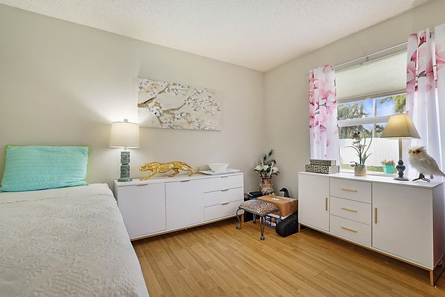 7597 N Nemec Dr Drive N, Lake Clarke Shores, FL 33406