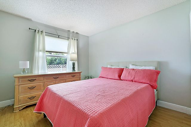 7597 N Nemec Dr Drive N, Lake Clarke Shores, FL 33406