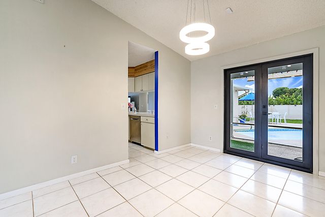 7597 N Nemec Dr Drive N, Lake Clarke Shores, FL 33406