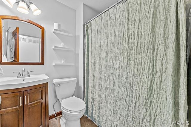 2738 Westminster Drive, Florissant, MO 63033