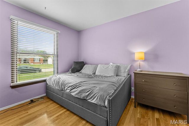 2738 Westminster Drive, Florissant, MO 63033