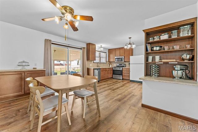 2738 Westminster Drive, Florissant, MO 63033