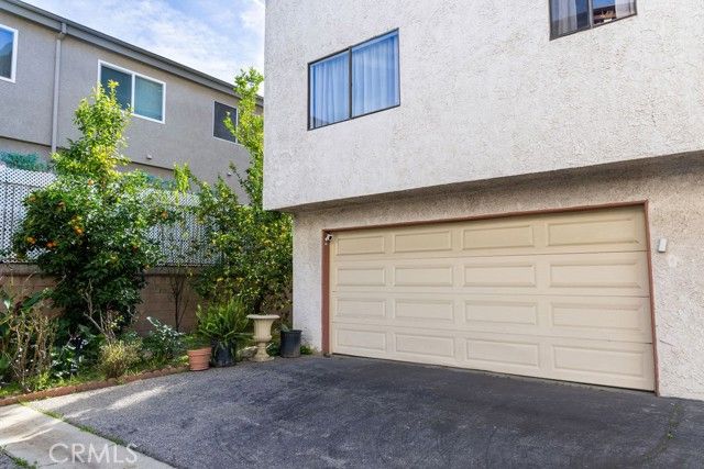 18425 Saticoy Street 1, Reseda (los Angeles), CA 91335