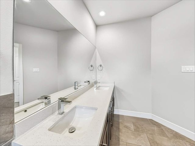 10534 Executive Lake Drive, Stafford, TX 77477