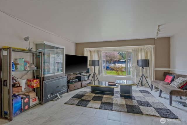 7918 Timber Hill Drive, Everett, WA 98203