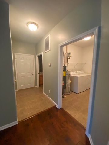 219 Prestwick Drive A, Valparaiso, IN 46385