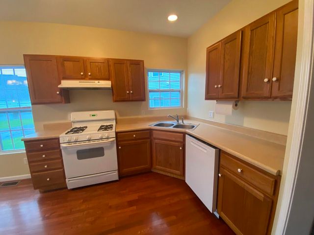 219 Prestwick Drive A, Valparaiso, IN 46385
