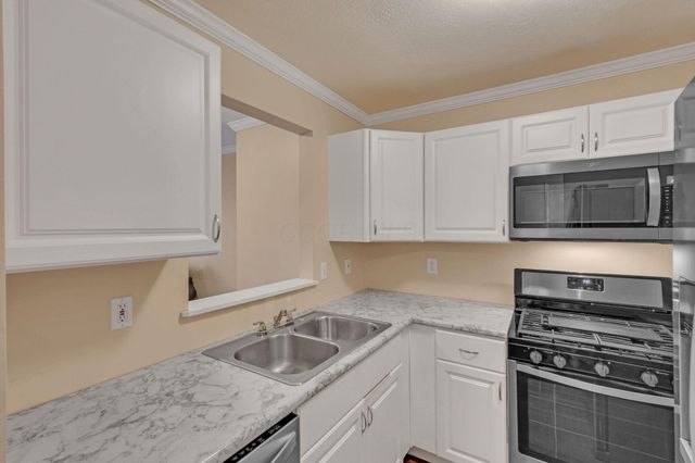 7264 Kirkdale Drive, 28B, Blacklick, OH 43004