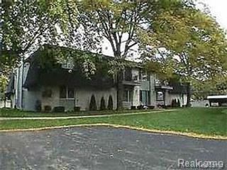 19830 W Twelve Mile Road 31, Southfield, MI 48076