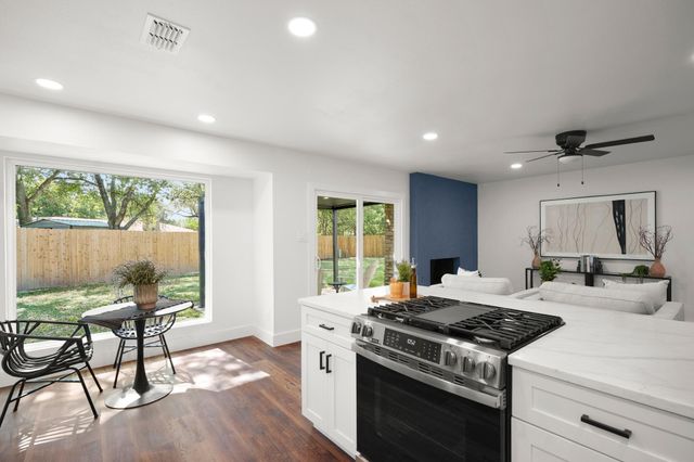 10305 Button Quail CV, Austin, TX 78758