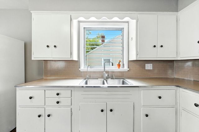 716 Anderson Avenue, Fort Wayne, IN 46805