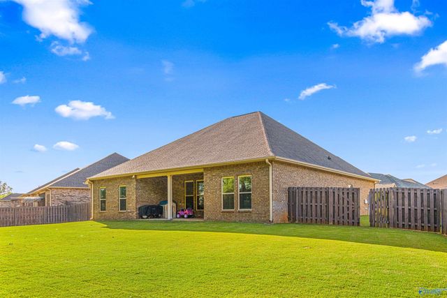 18316 Red Tail Street, Athens, AL 35613