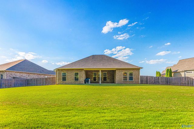 18316 Red Tail Street, Athens, AL 35613