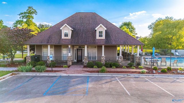 18316 Red Tail Street, Athens, AL 35613