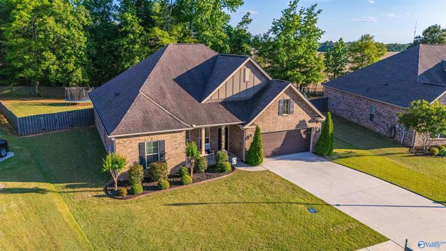 18316 Red Tail Street, Athens, AL 35613