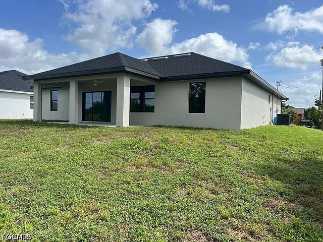 2019 NW 17th ST, Cape Coral, FL 33993