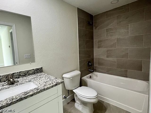 2019 NW 17th ST, Cape Coral, FL 33993