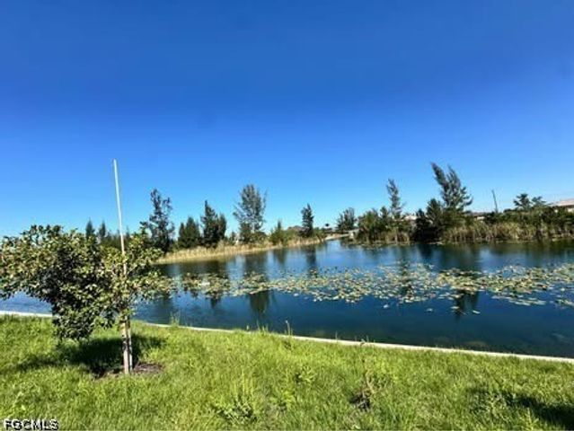 2019 NW 17th ST, Cape Coral, FL 33993
