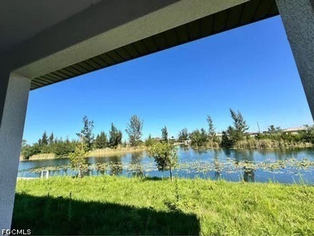 2019 NW 17th ST, Cape Coral, FL 33993