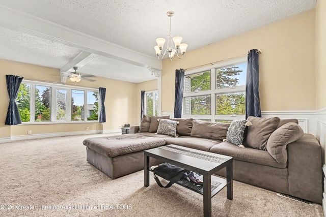 7124 E Clinton Trail, Eaton Rapids, MI 48827