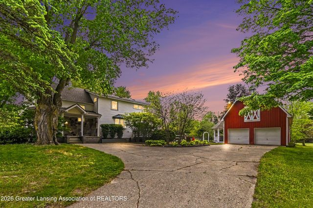 7124 E Clinton Trail, Eaton Rapids, MI 48827