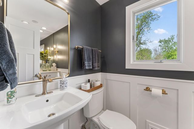 1555 Smith Avenue S, West Saint Paul, MN 55118