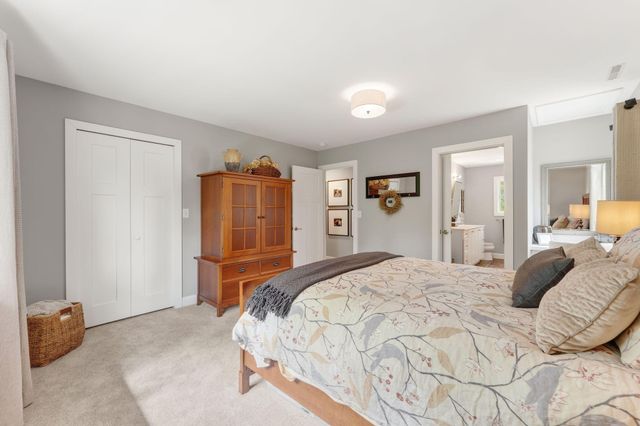 1555 Smith Avenue S, West Saint Paul, MN 55118