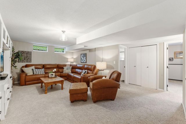 1555 Smith Avenue S, West Saint Paul, MN 55118