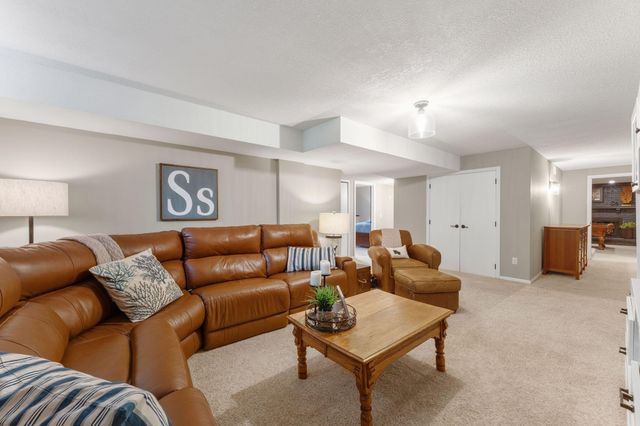 1555 Smith Avenue S, West Saint Paul, MN 55118