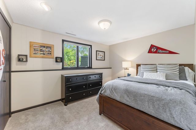 1555 Smith Avenue S, West Saint Paul, MN 55118