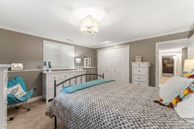 1555 Smith Avenue S, West Saint Paul, MN 55118