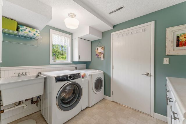 1555 Smith Avenue S, West Saint Paul, MN 55118