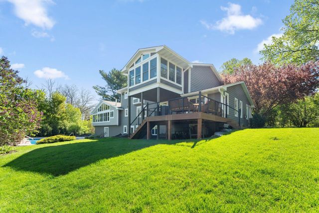 1555 Smith Avenue S, West Saint Paul, MN 55118