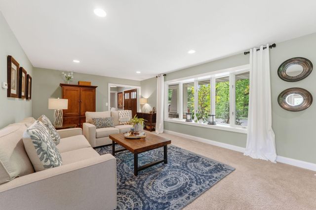 1555 Smith Avenue S, West Saint Paul, MN 55118