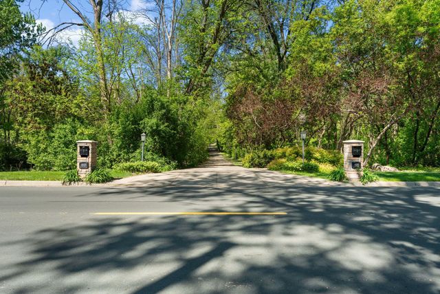 1555 Smith Avenue S, West Saint Paul, MN 55118