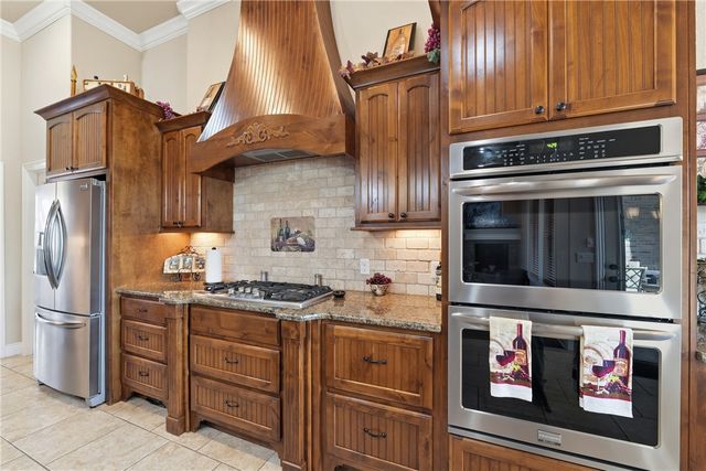 465 S Grandview Court, Farmington, AR 72730