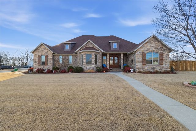 465 S Grandview Court, Farmington, AR 72730