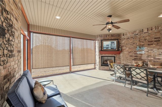 465 S Grandview Court, Farmington, AR 72730