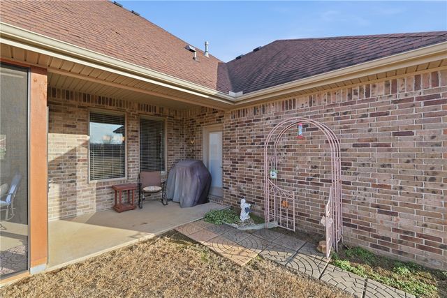 465 S Grandview Court, Farmington, AR 72730