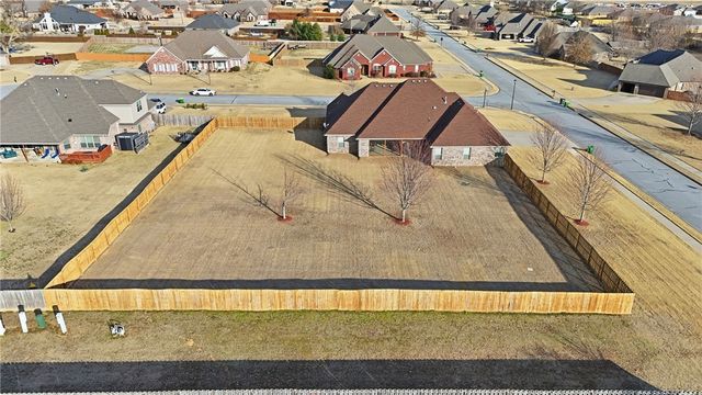 465 S Grandview Court, Farmington, AR 72730