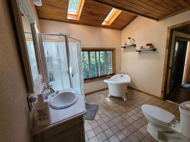 24 Less Traveled Road, Keeseville, NY 12944