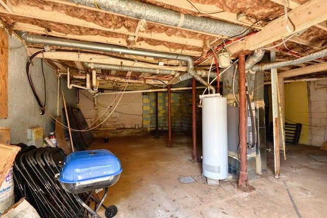 1888 Vesta Avenue, College Park, GA 30337
