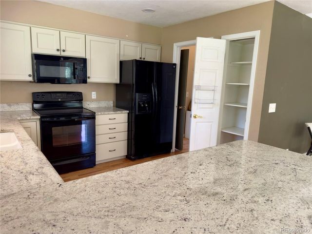 3750 E Kettle Ave N, Centennial, CO 80122