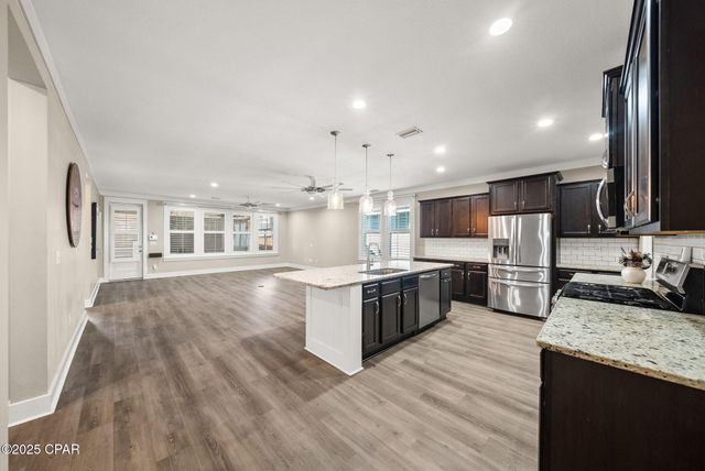 1913 Discovery Loop, Panama City, FL 32405