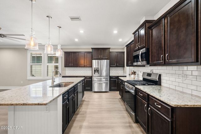 1913 Discovery Loop, Panama City, FL 32405