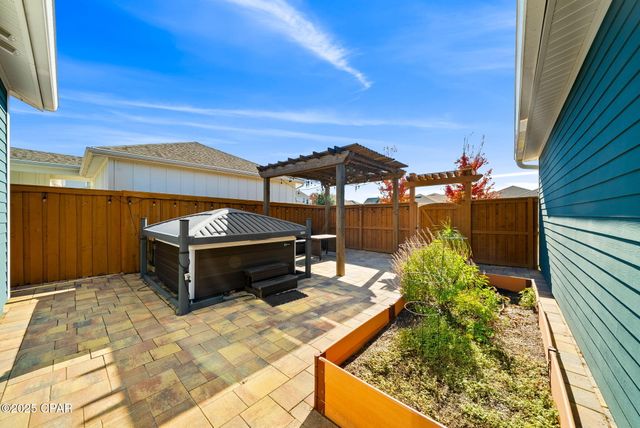 1913 Discovery Loop, Panama City, FL 32405