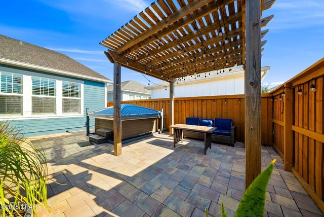 1913 Discovery Loop, Panama City, FL 32405