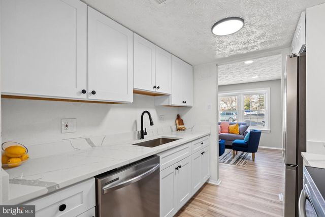 5570 CAITHNESS CT, Fairfax, VA 22032