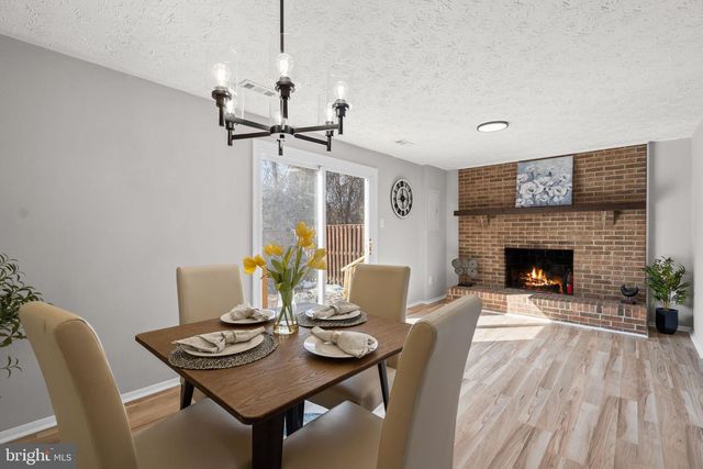 5570 CAITHNESS CT, Fairfax, VA 22032